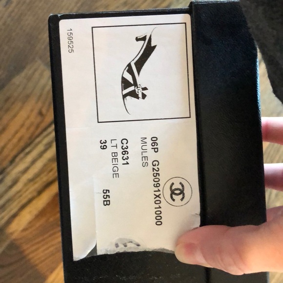 Chanel small heeled slides - Picture 10 of 11